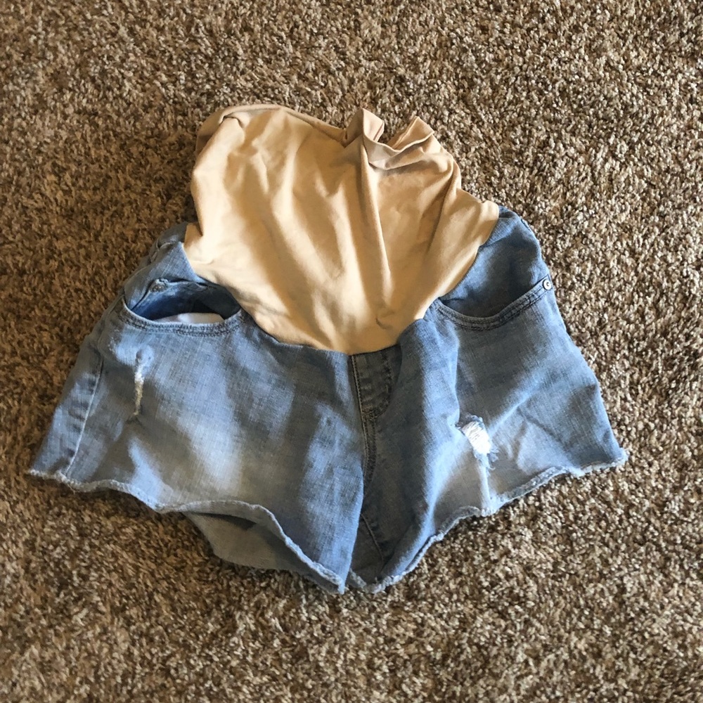 Maternity shorts